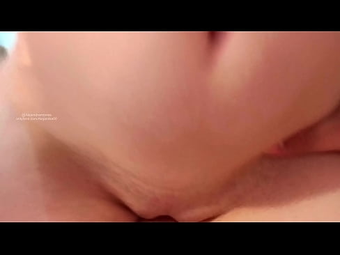 ❤️ Ablamın odasında uyuyorum ve ben böyle uyandım ☑ Sert porno bizde ❌️❤